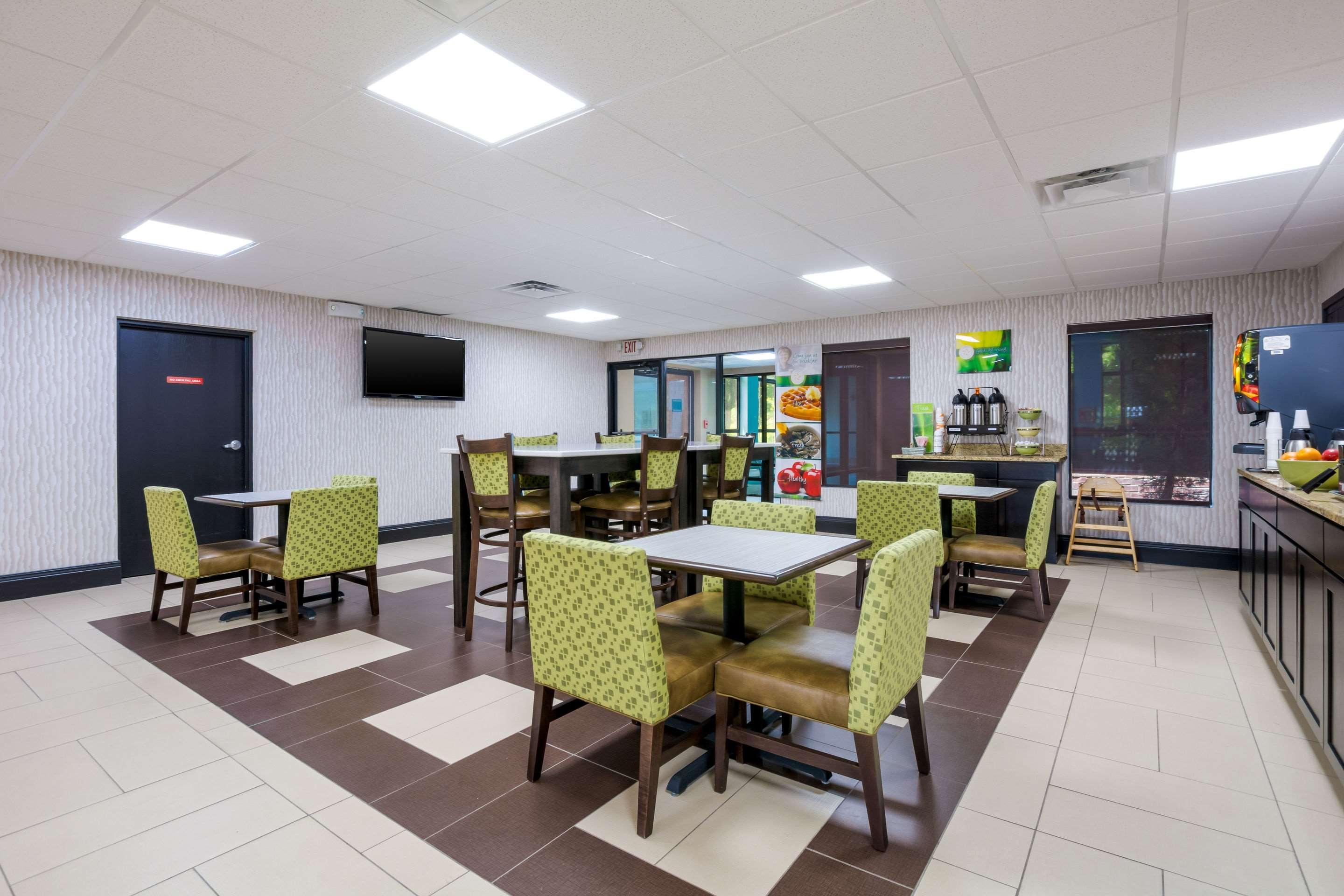 Quality Inn & Suites Sellersburg Zewnętrze zdjęcie
