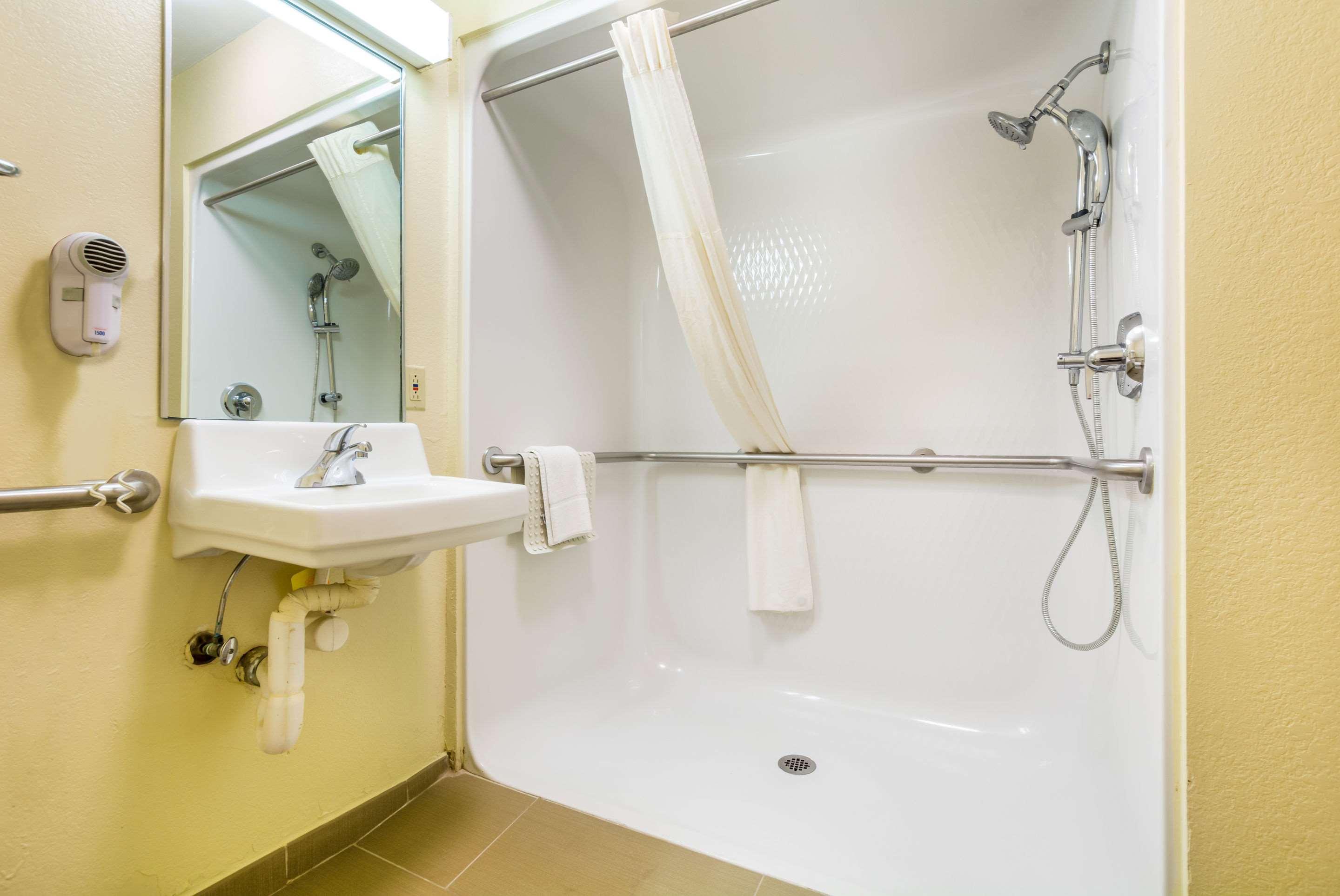 Quality Inn & Suites Sellersburg Zewnętrze zdjęcie