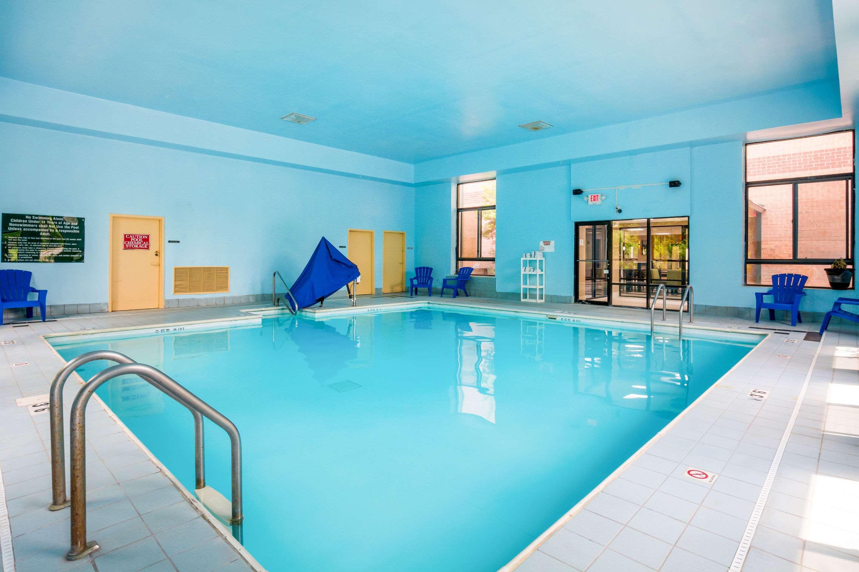 Quality Inn & Suites Sellersburg Zewnętrze zdjęcie