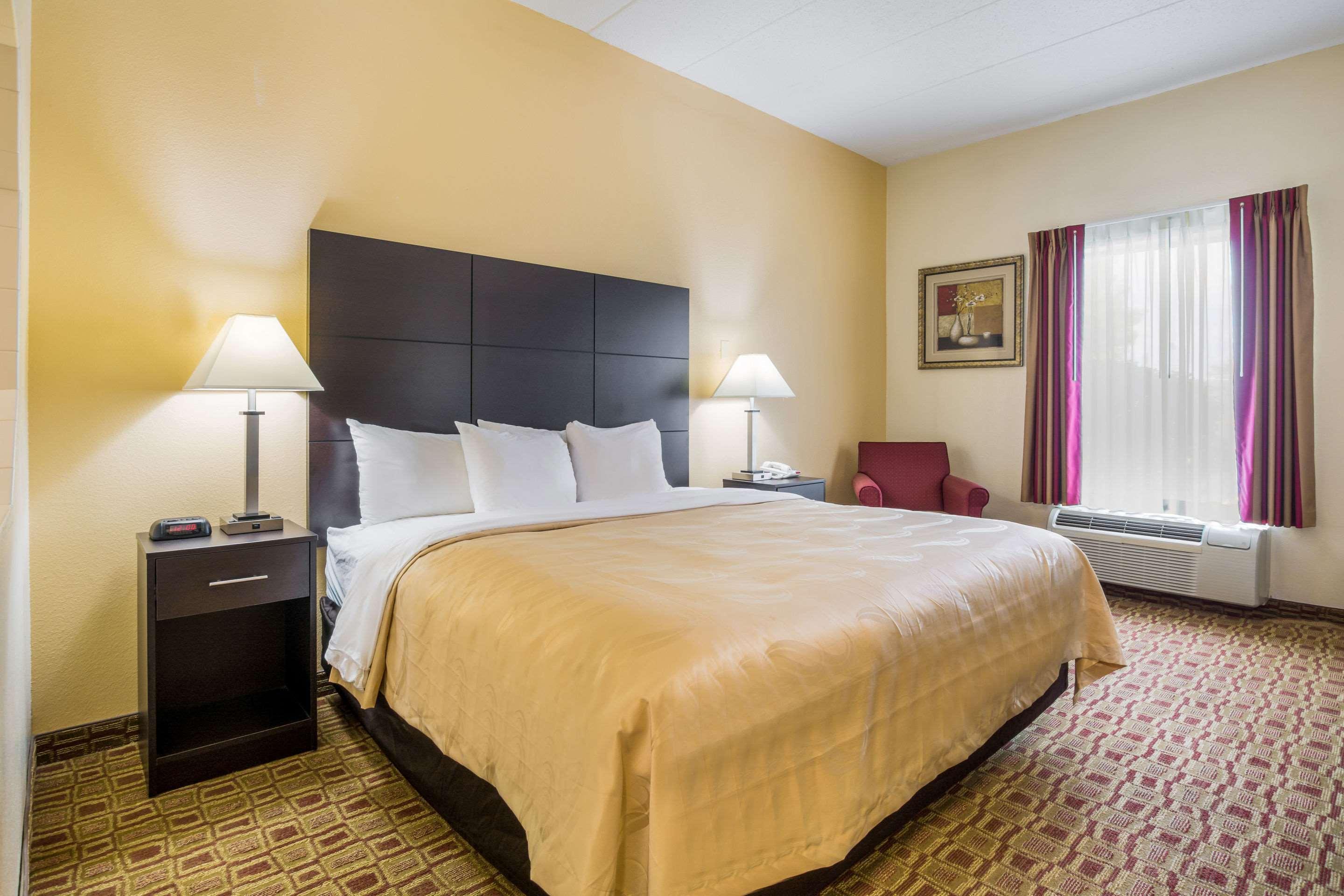 Quality Inn & Suites Sellersburg Zewnętrze zdjęcie