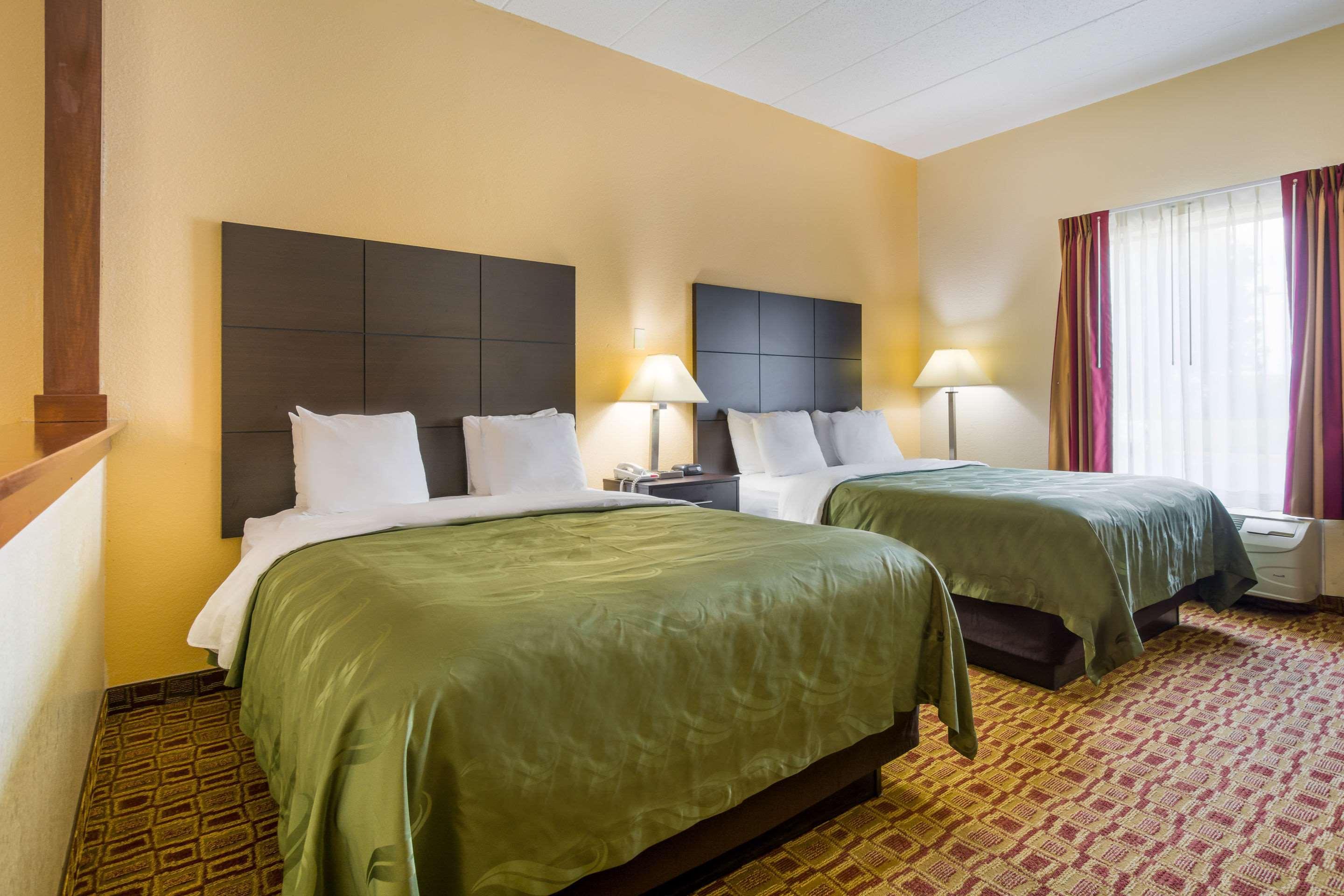 Quality Inn & Suites Sellersburg Zewnętrze zdjęcie