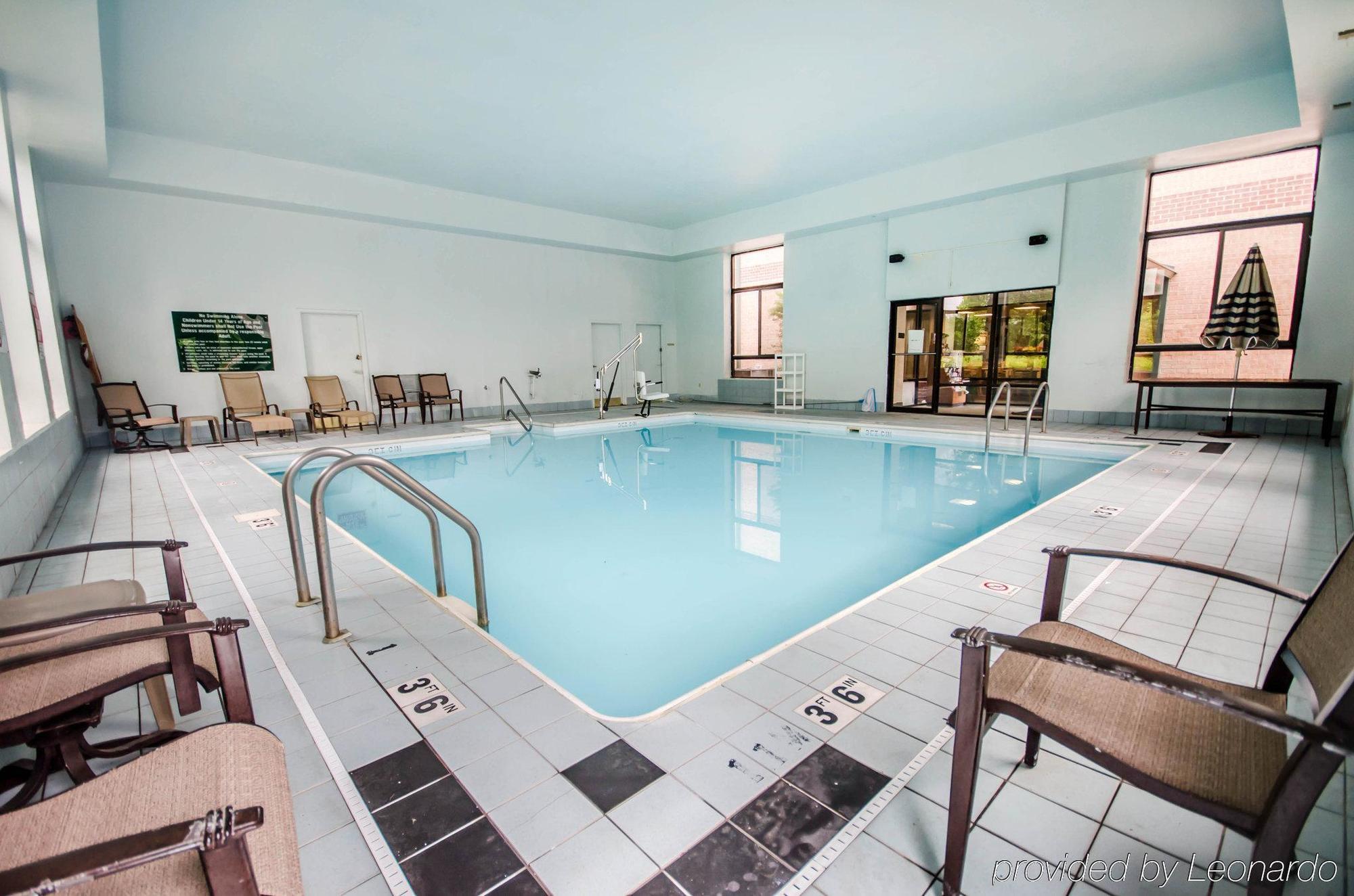 Quality Inn & Suites Sellersburg Zewnętrze zdjęcie